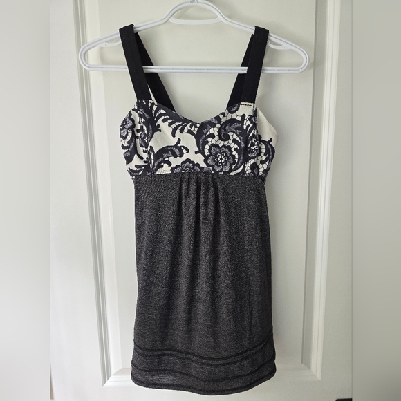 lululemon athletica Tops - Lululemon Athletica Black and White Ruched Bustier Tank Top